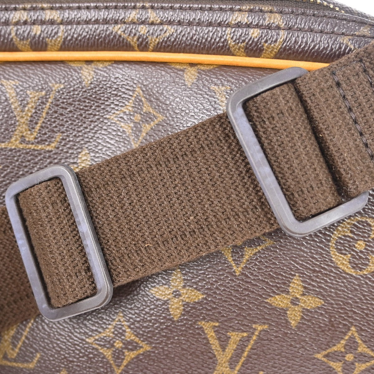 Louis Vuitton Reporter Monogram, Brown, Canvas, Shoulder Bag