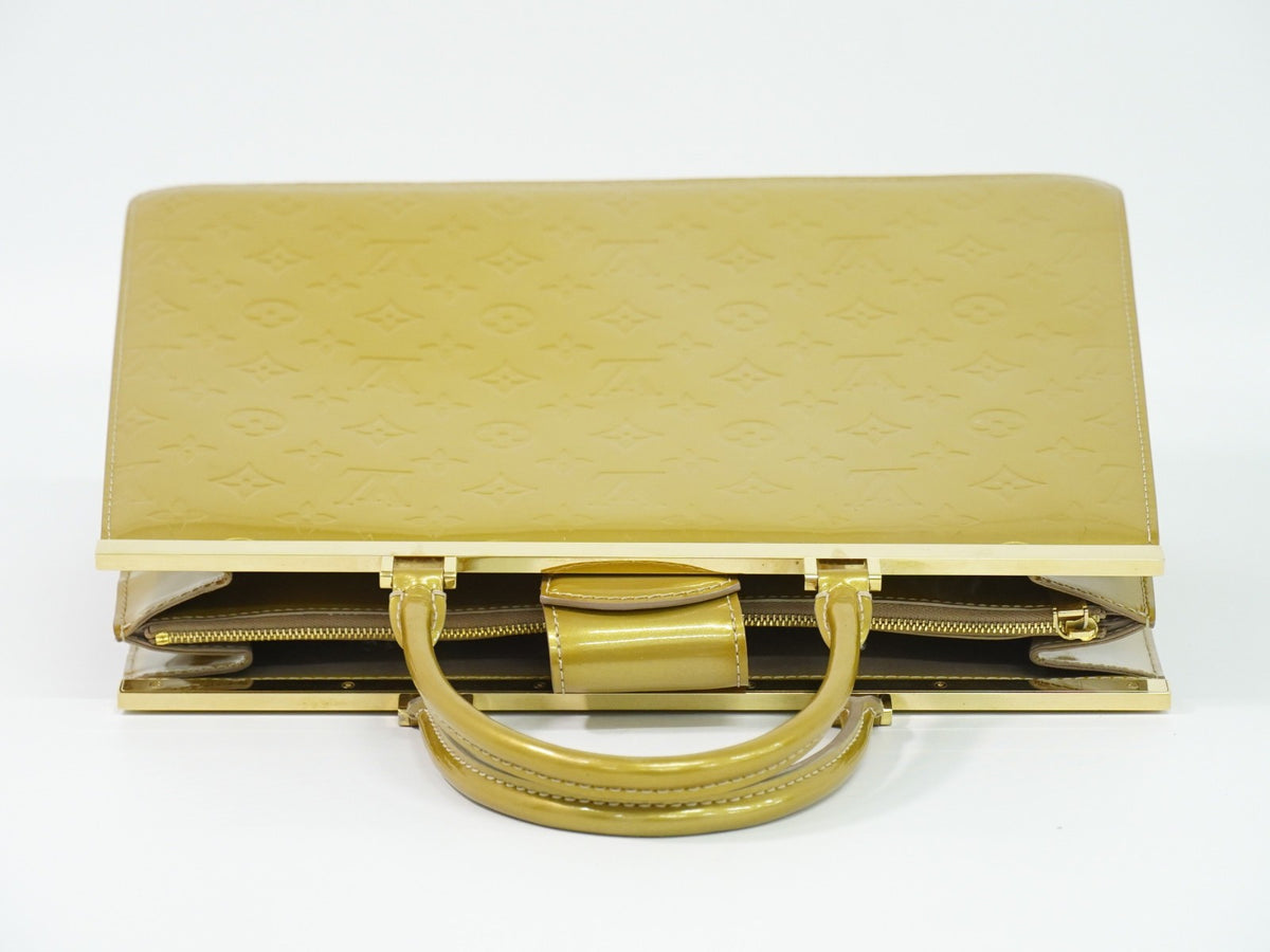 Louis Vuitton Deesse Monogram Vernis, Beige, Leather, Handbag