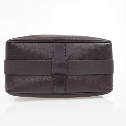 Louis Vuitton Reporter Taiga Leather, Brown, Leather, Shoulder Bag