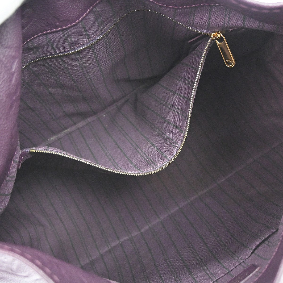 Louis Vuitton Artsy Leather, Purple, Leather, Handbag