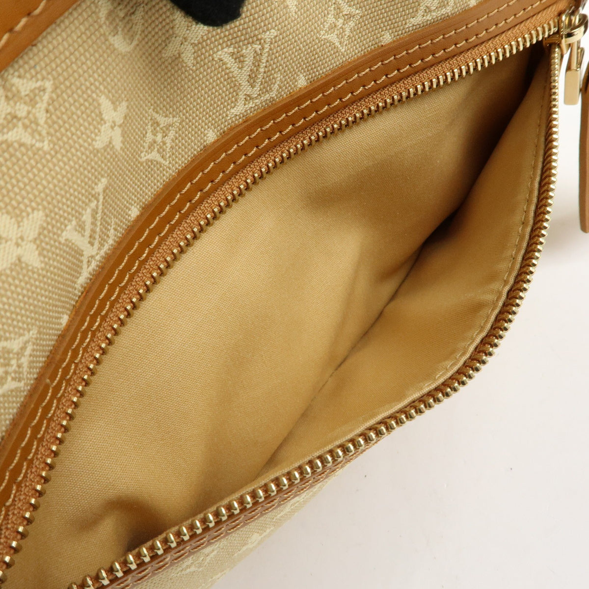Louis Vuitton Lucille Mini Lin, Beige, Canvas, Handbag