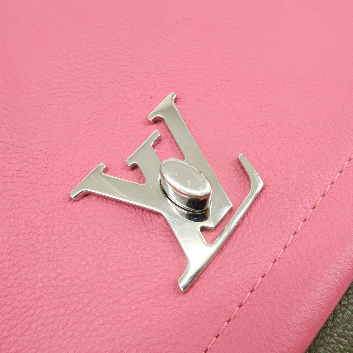 Louis Vuitton Lockme II Leather, Pink, Leather, Shoulder Bag