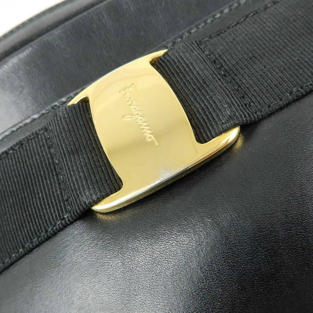 Salvatore Ferragamo Vara Bow Camera Leather, Black, Leather, Shoulder Bag