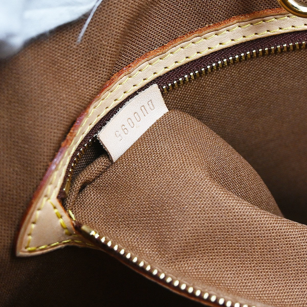 Louis Vuitton Batignolles Monogram Canvas, Brown, Canvas, Shoulder Bag
