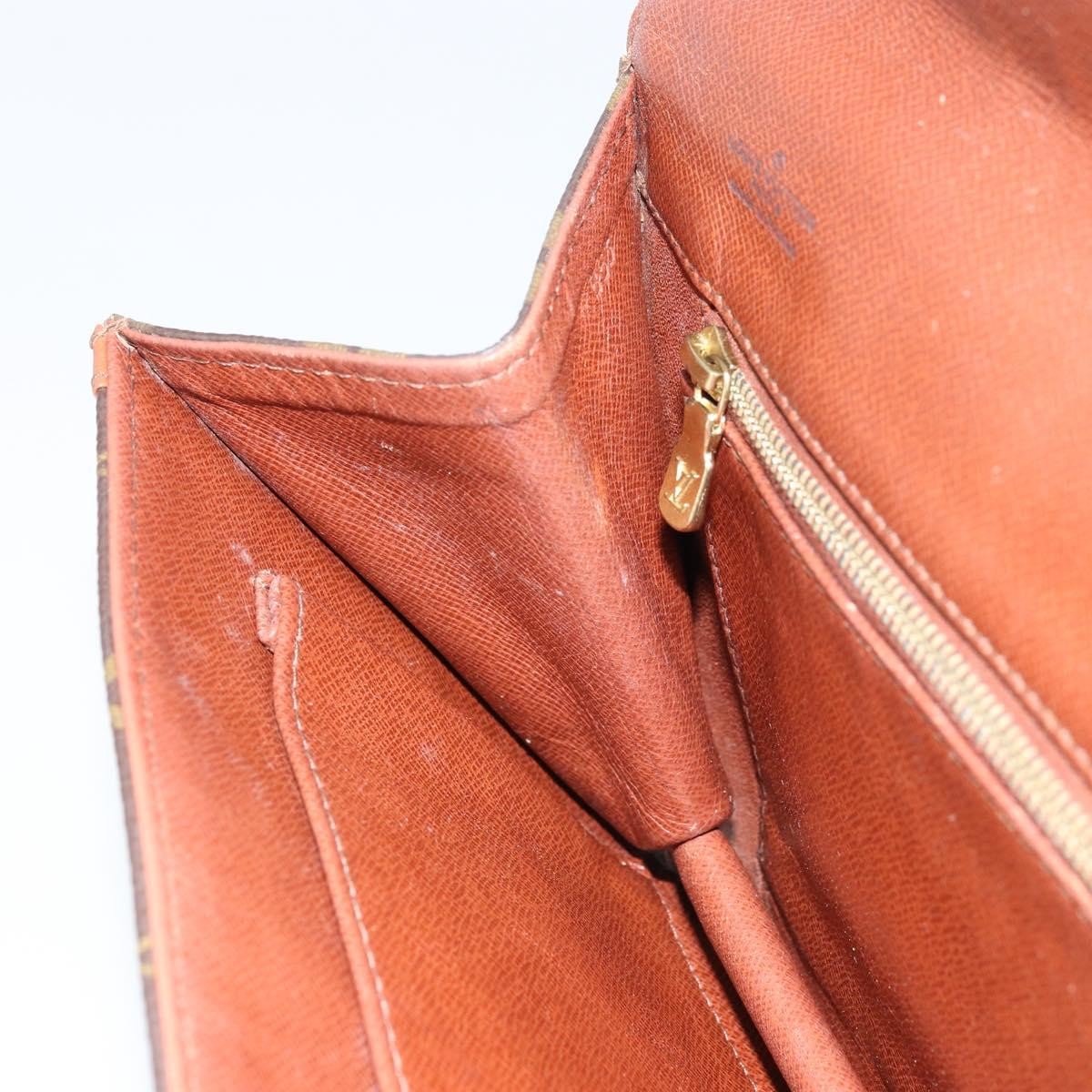 Louis Vuitton Dame Pochette Monogram Canvas, Brown, Canvas, Clutch