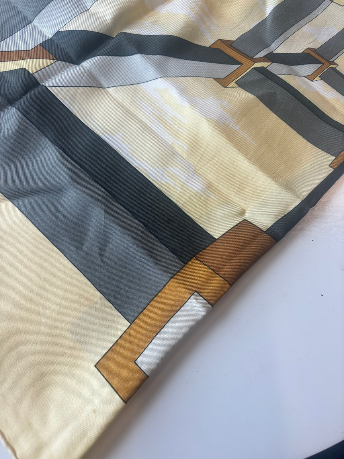 Hermes Carré 90 Silk multicolor, Multicolour, Silk, Scarf