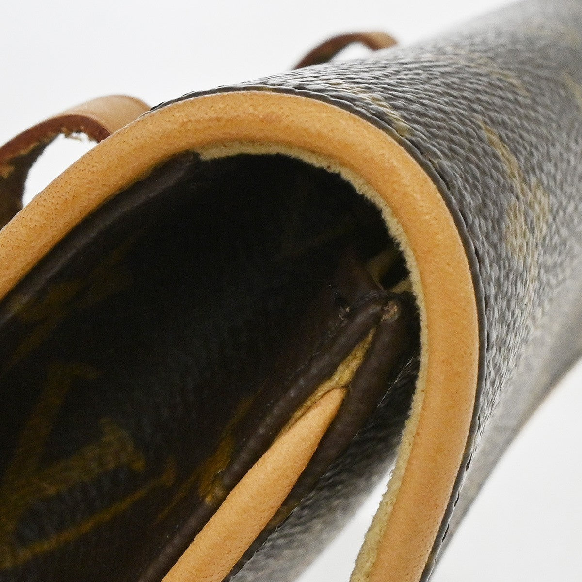Louis Vuitton Florentine Waist Monogram Canvas, Brown, Canvas, Clutch