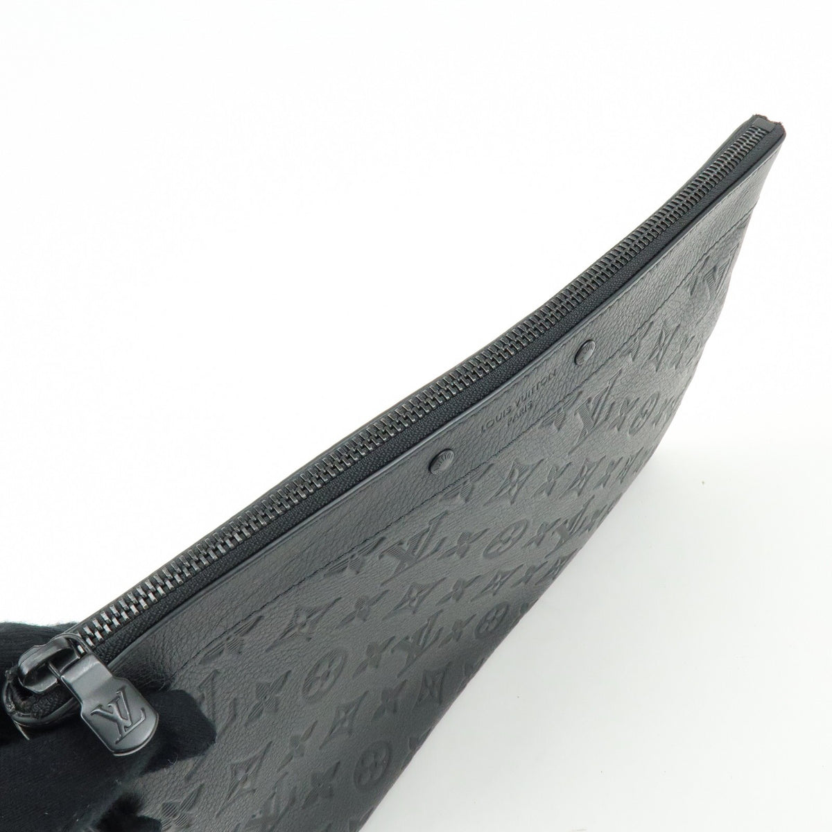 Louis Vuitton Pochette To-Go Monogram Shadow Leather, Black, Leather, Clutch