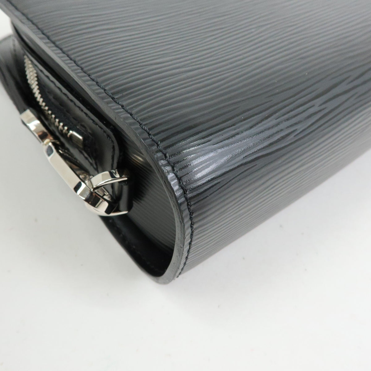 Louis Vuitton Hoche Clutch Epi Leather, Black, Leather, Clutch