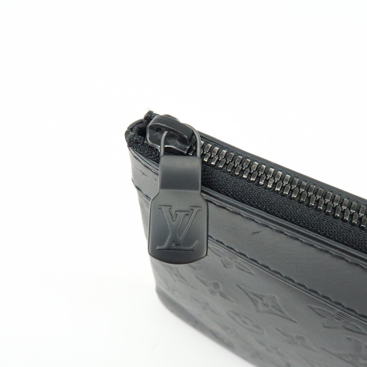 Louis Vuitton Discovery Pochette Monogram Shadow Leather, Black, Leather, Clutch