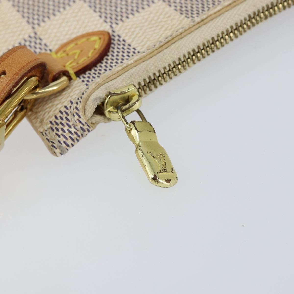 Louis Vuitton Neverfull Pochette Damier, White, Canvas, Clutch
