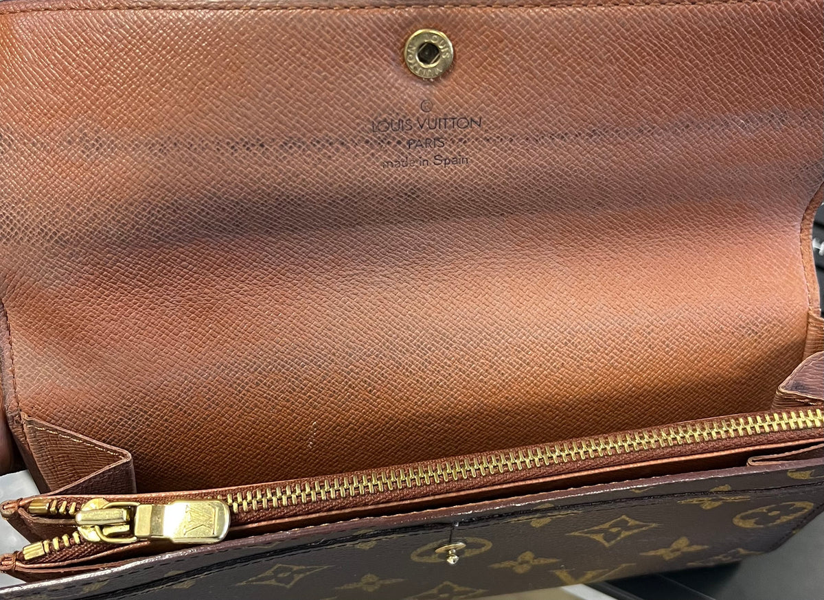 Louis Vuitton Sarah Monogram Canvas, Brown, Canvas, Clutch