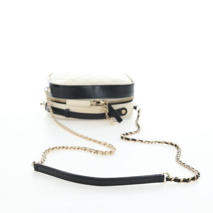 Chanel Vanity Case Quilted Crumpled Calfskin, White, Leather, Handbag