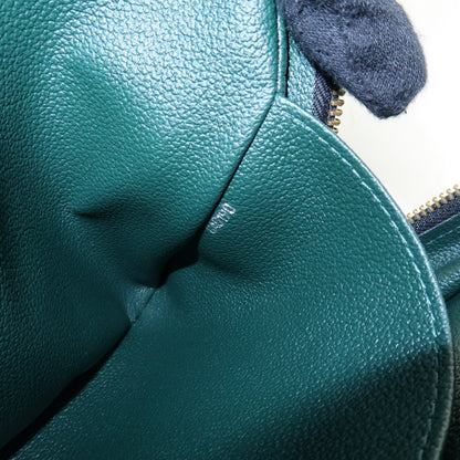 Louis Vuitton Toiletry Pouch Taiga Leather, Green, Leather, Clutch
