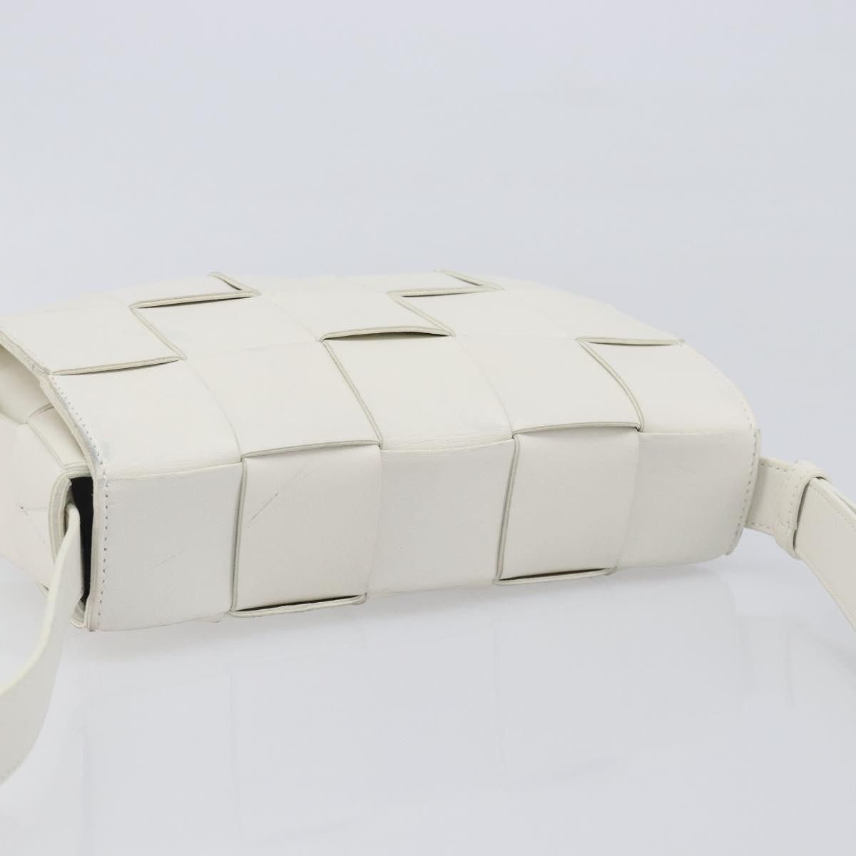 Bottega Veneta Cassette Maxi Intrecciato Leather, White, Leather, Crossbody Bag