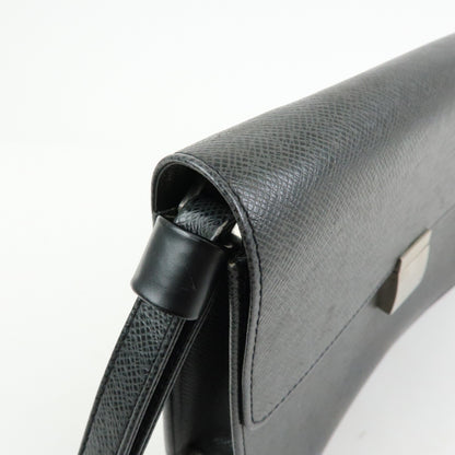 Louis Vuitton Selenga Pochette Taiga Leather, Black, Leather, Clutch