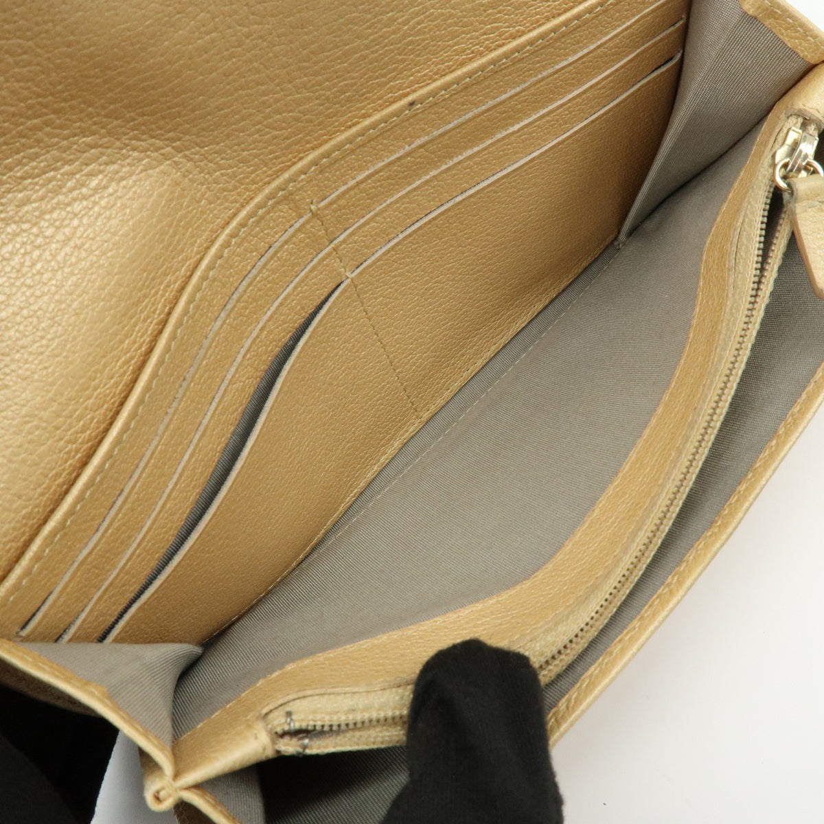 Chanel Camellia Flap Leather, Beige, Calfskin, Wallet