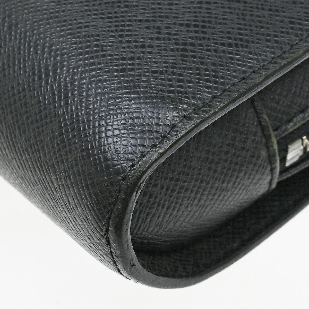 Louis Vuitton Pochette Baikal Clutch Taiga Leather, Black, Leather, Clutch