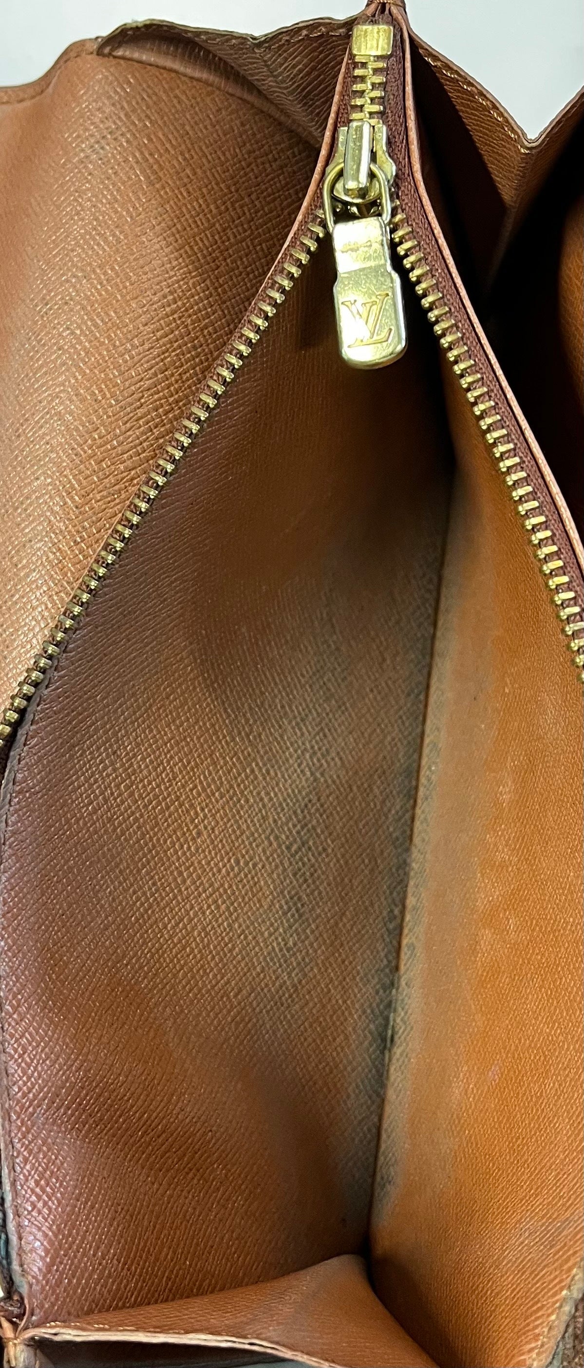 Louis Vuitton Sarah Monogram Canvas, Brown, Canvas, Clutch