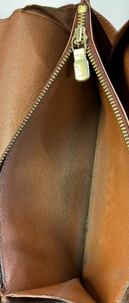 Louis Vuitton Sarah Monogram Canvas, Brown, Canvas, Clutch