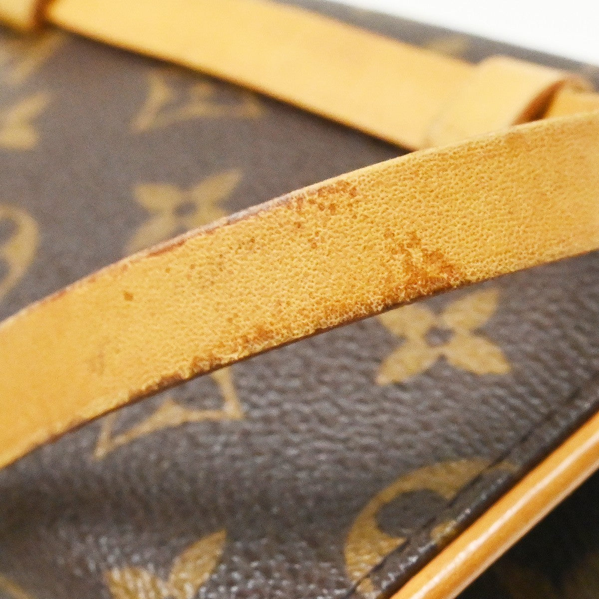 Louis Vuitton Florentine Pochette Monogram Canvas, Brown, Canvas, Clutch