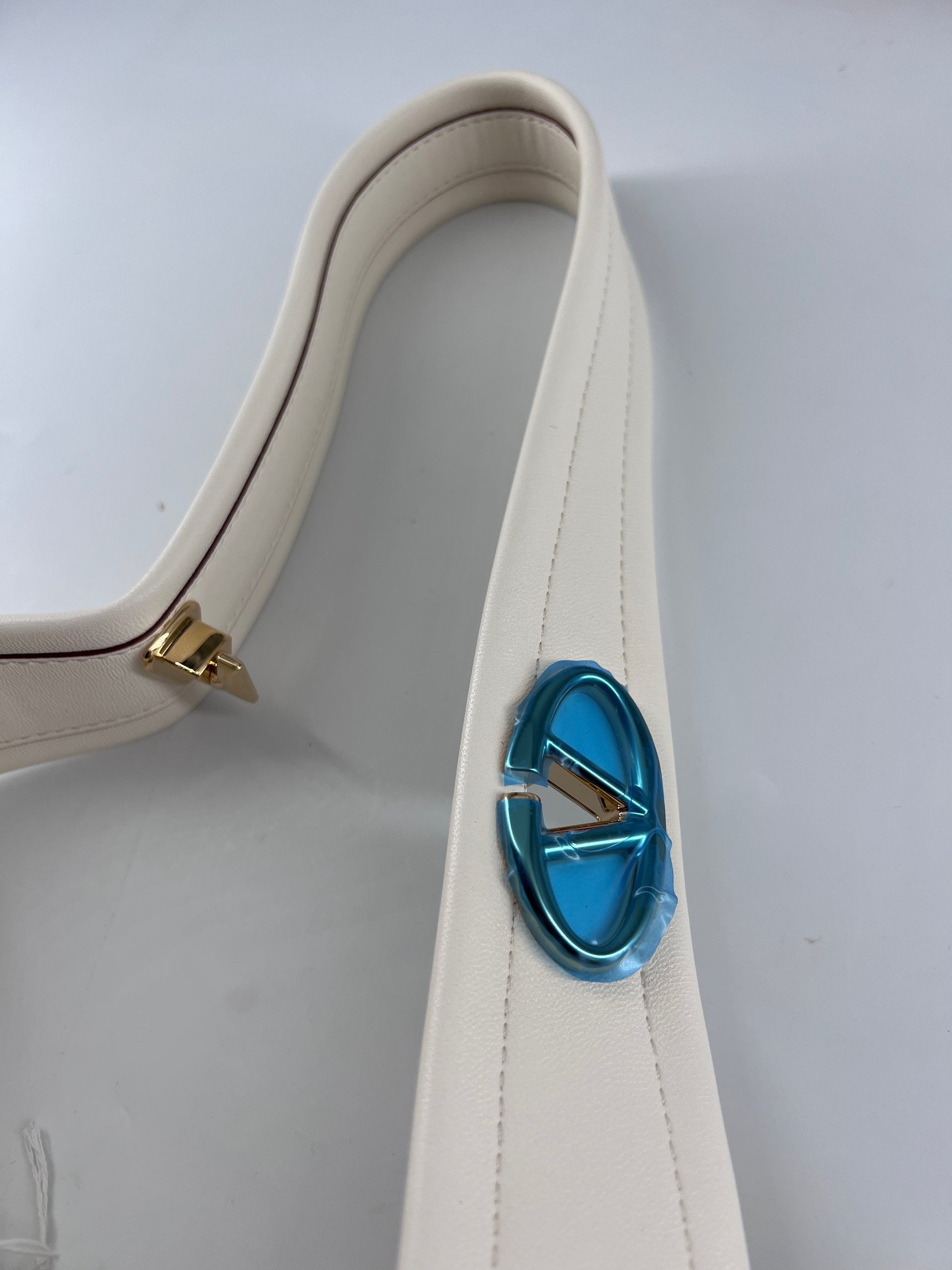 Valentino Garavani Ruffle Shoulder Bag Leather, White, Leather, Shoulder Bag