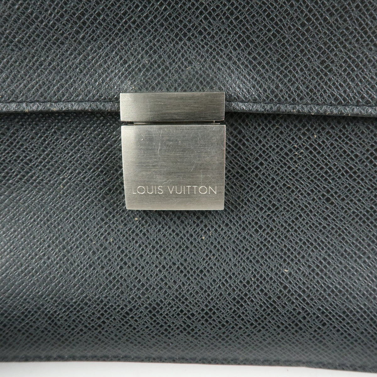 Louis Vuitton Selenga Pochette Taiga Leather, Black, Leather, Clutch