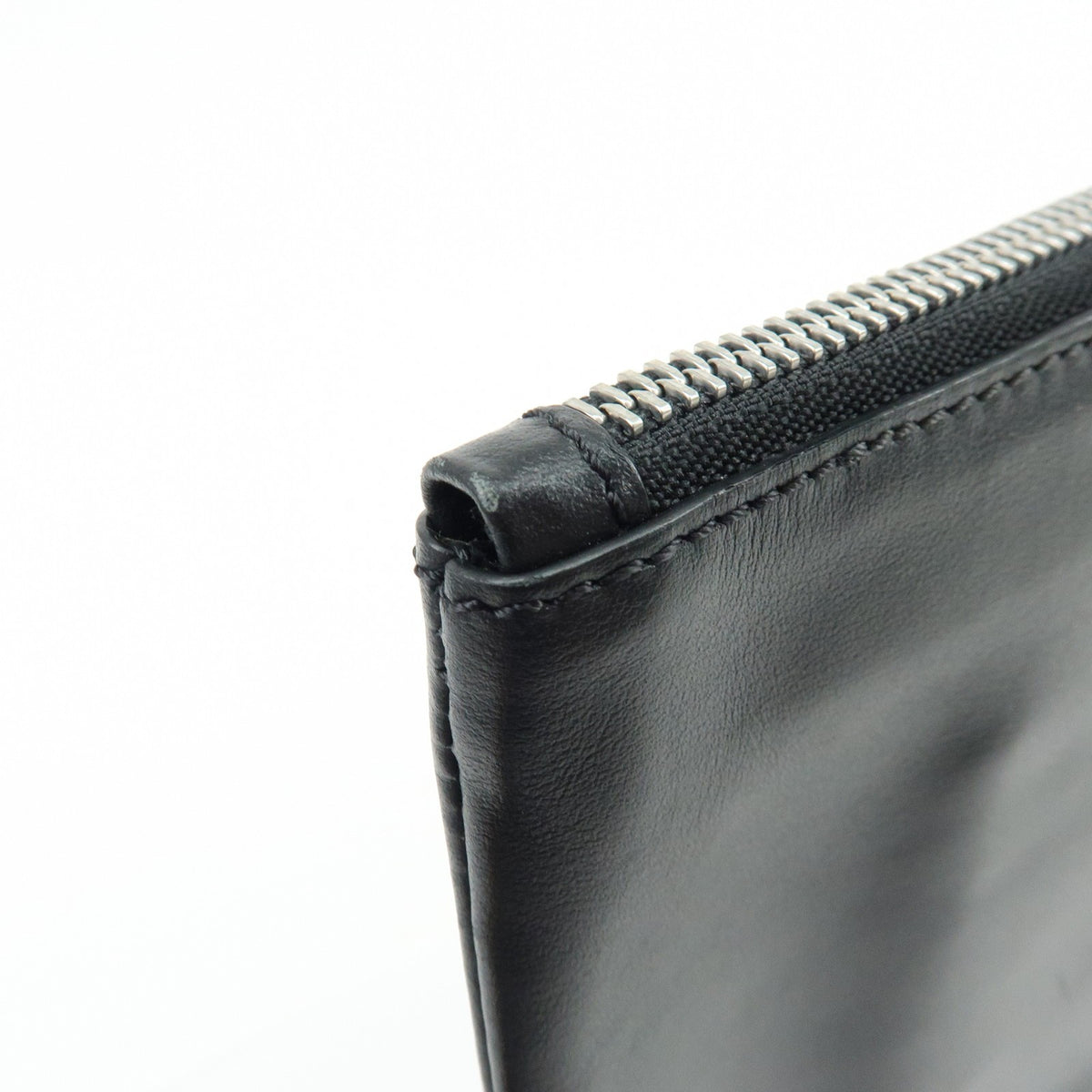 Burberry Logo Zip Printed Leather, Black, Leather, Clutch