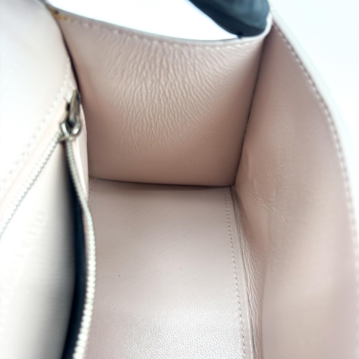 Balenciaga Hourglass Top Handle - Brandsamsara