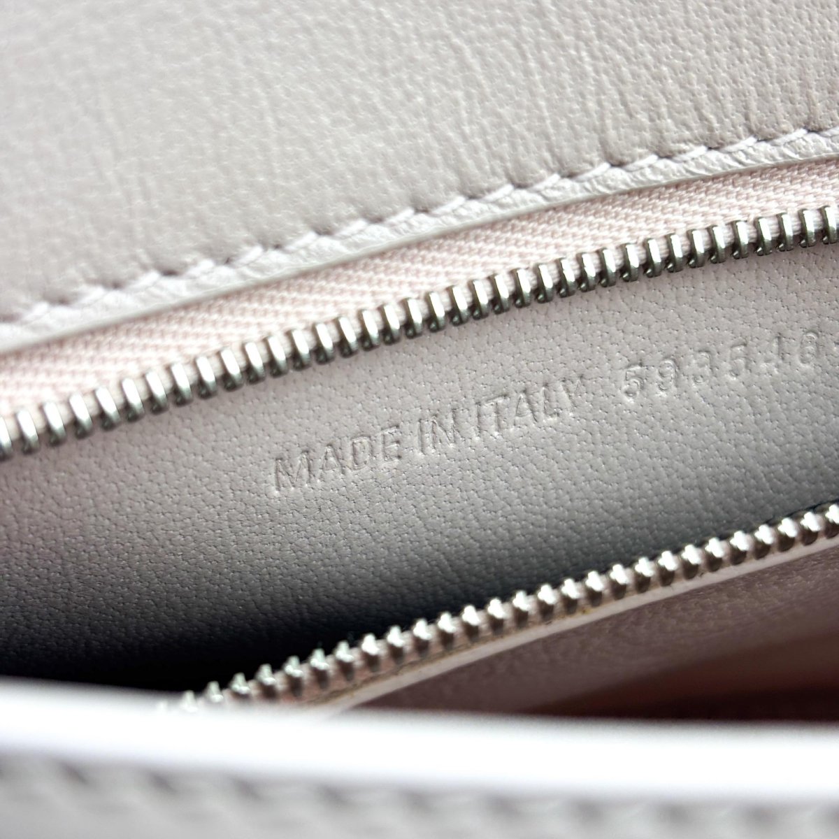 Balenciaga Hourglass Top Handle - Brandsamsara