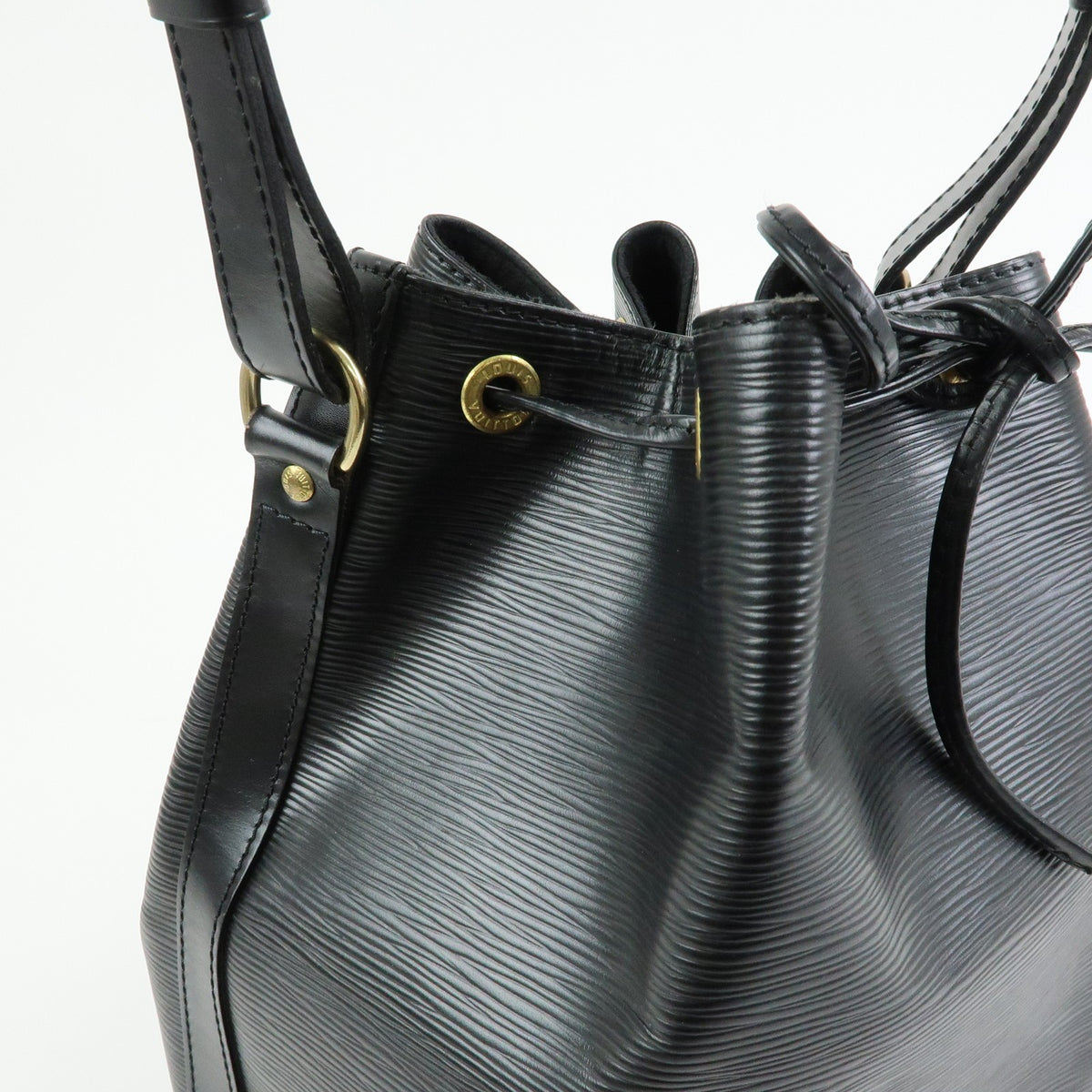 Louis Vuitton Noe Epi Leather, Black, Leather, Shoulder Bag