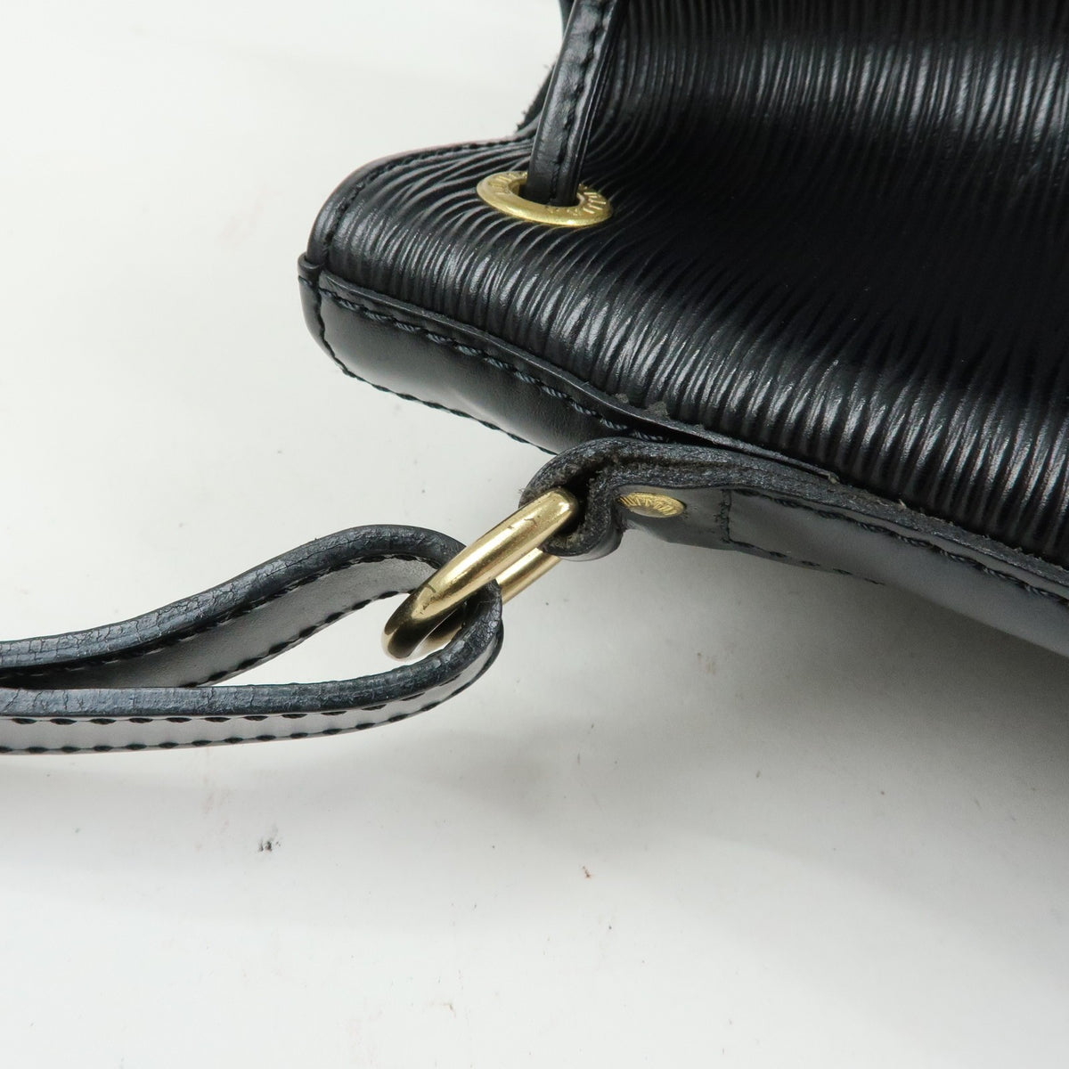 Louis Vuitton Noe Epi Leather, Black, Leather, Shoulder Bag