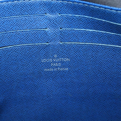 Louis Vuitton Pochette Voyage Taiga Leather, Blue, Leather, Clutch