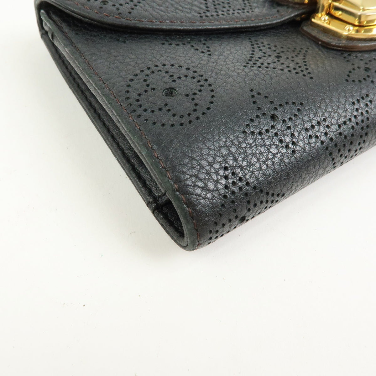 Louis Vuitton Amelia Mahina Leather, Black, Leather, Wallet