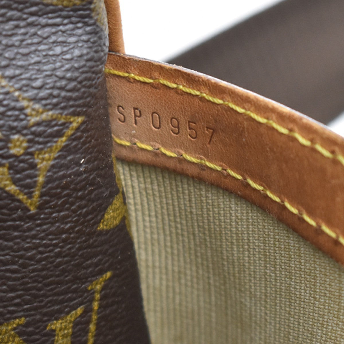 Louis Vuitton Reporter Monogram Canvas, Brown, Canvas, Shoulder Bag