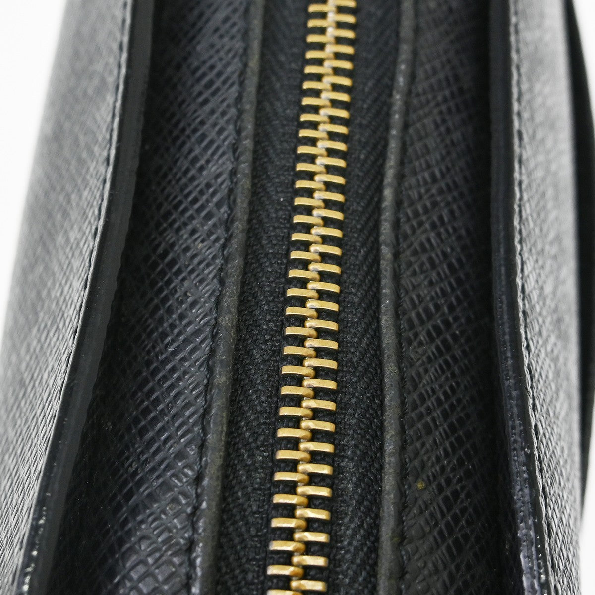 Louis Vuitton Pochette Baikal Clutch Taiga Leather, Black, Leather, Clutch