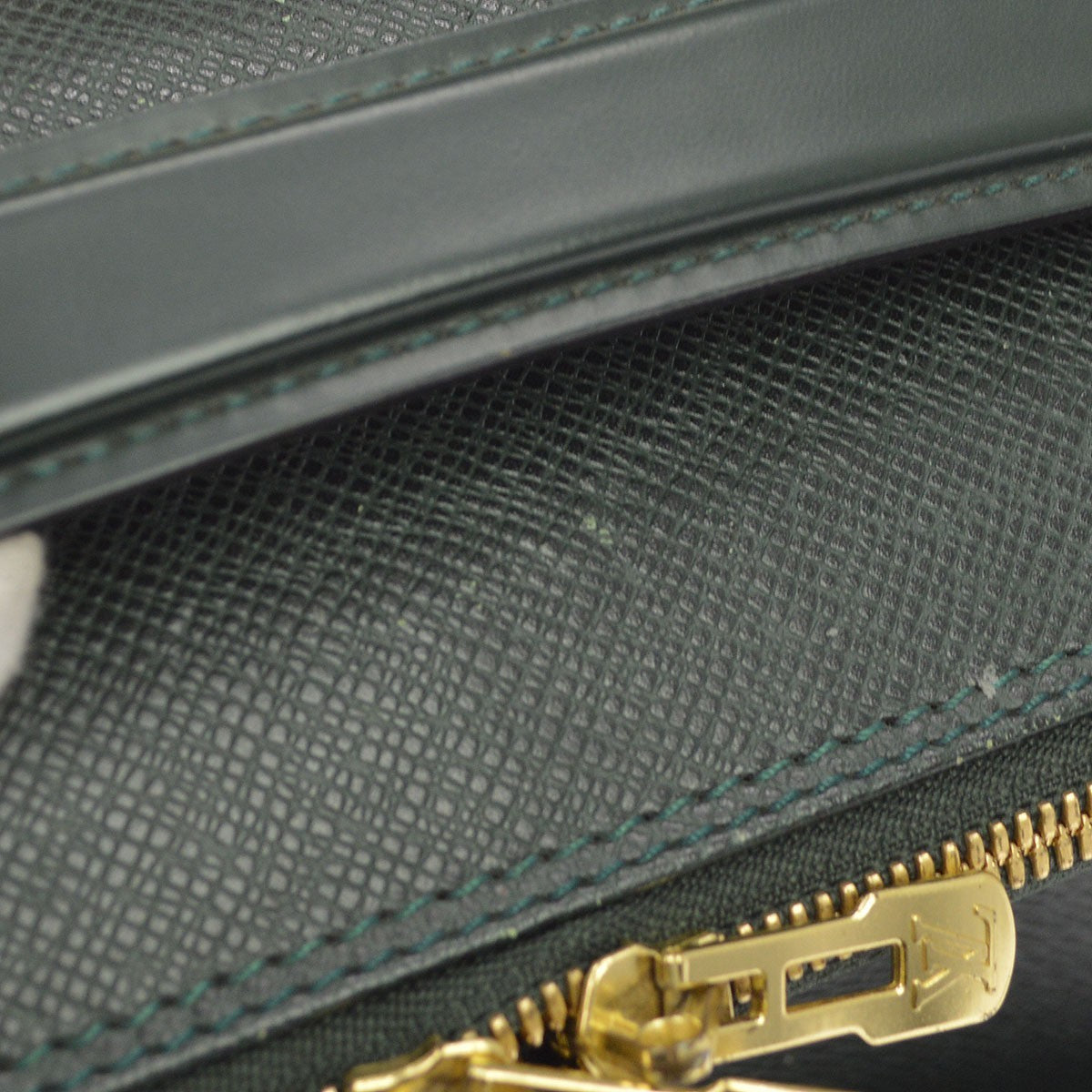 Louis Vuitton Tura Messenger Taiga Leather, Green, Leather, Handbag