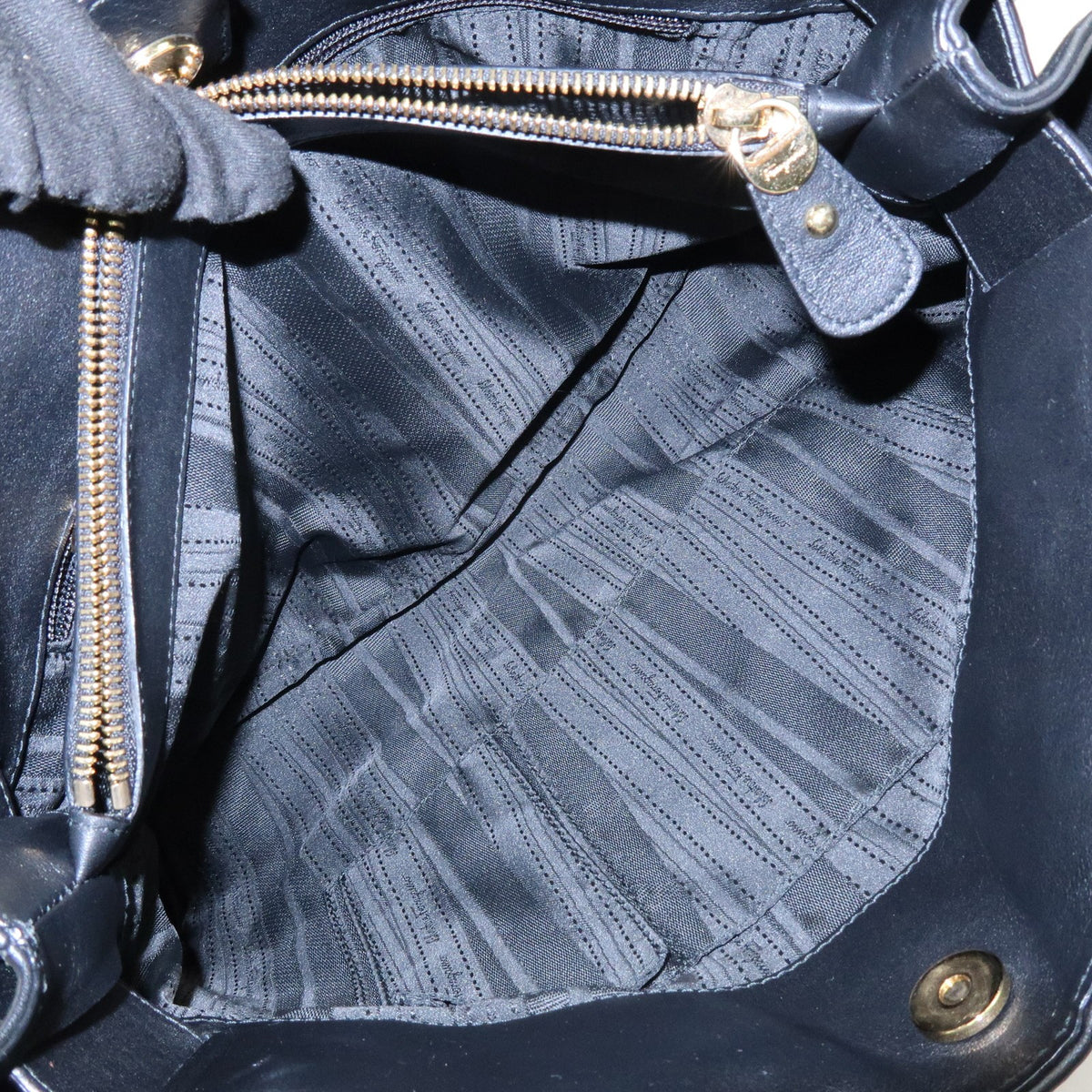 Salvatore Ferragamo W Chain Leather, Black, Leather, Tote Bag