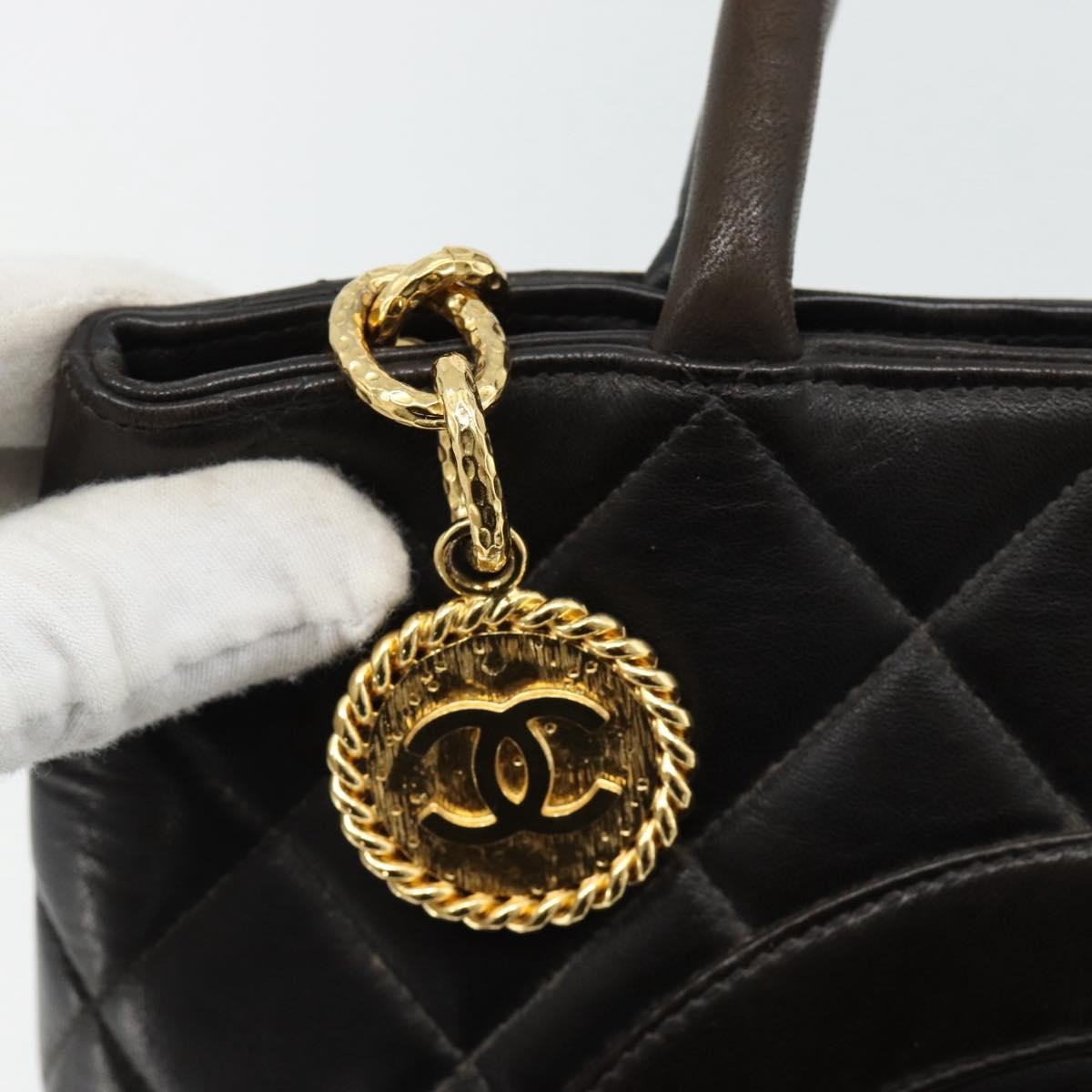 Chanel Matelassé Lambskin leather, Black, Leather, Tote Bag