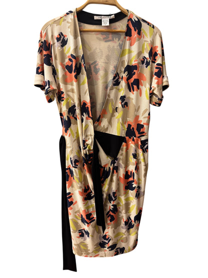 Brandsamsara Diane Von Furstenberg multicolor silk wrap dress with short sleeves and floral pattern
