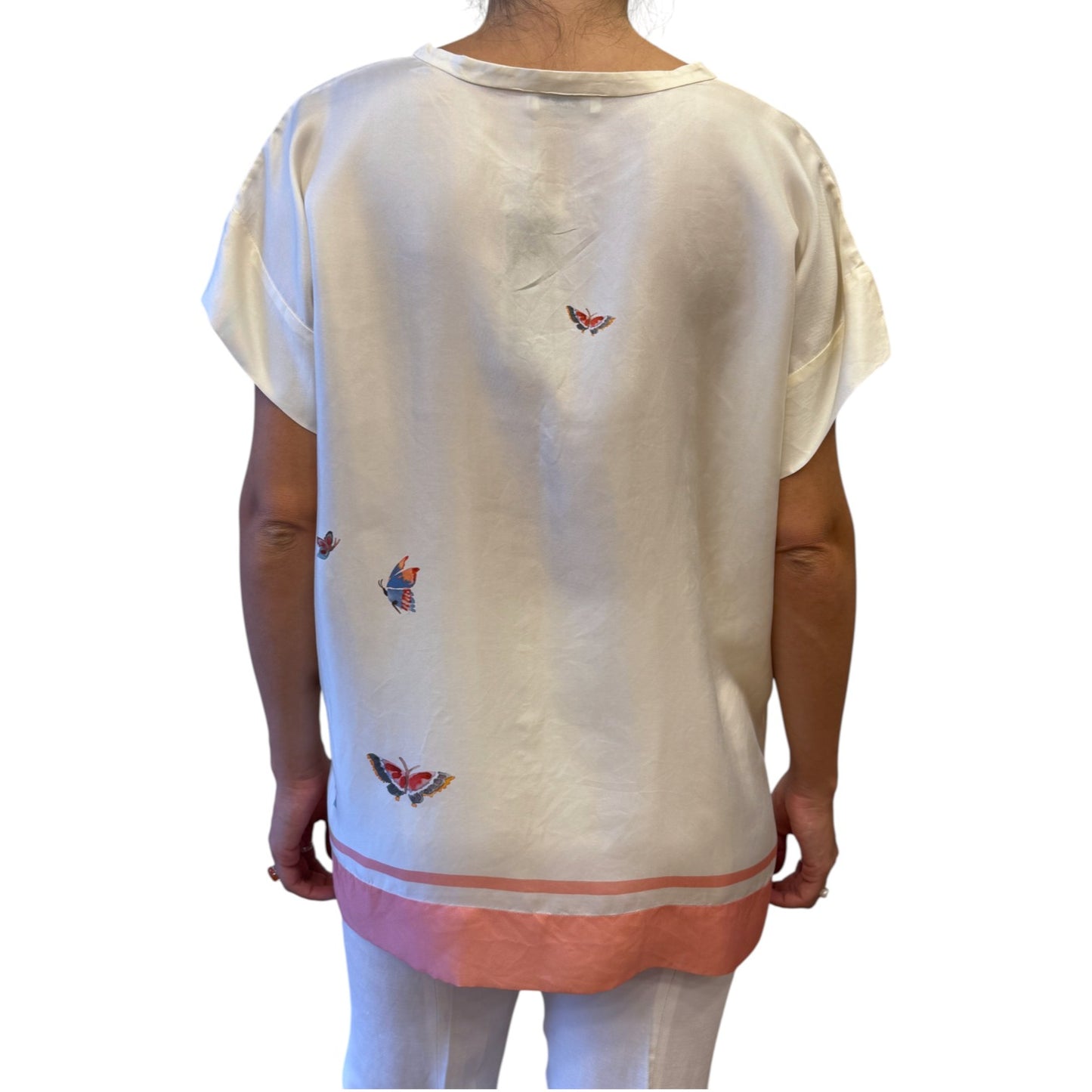 Brandsamsara Loro Piana short sleeve silk top in cream with colorful butterfly print and pink hem detail