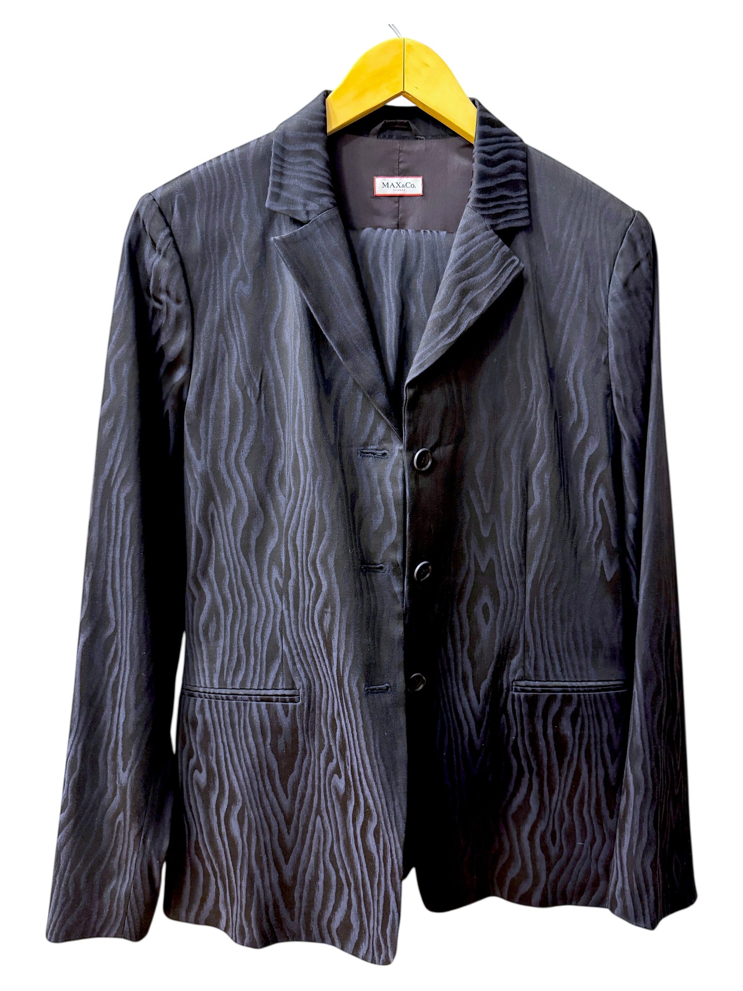 Brandsamsara Max&Co suit jacket in a black acetate blend with a subtle wood grain pattern and three-button closure.