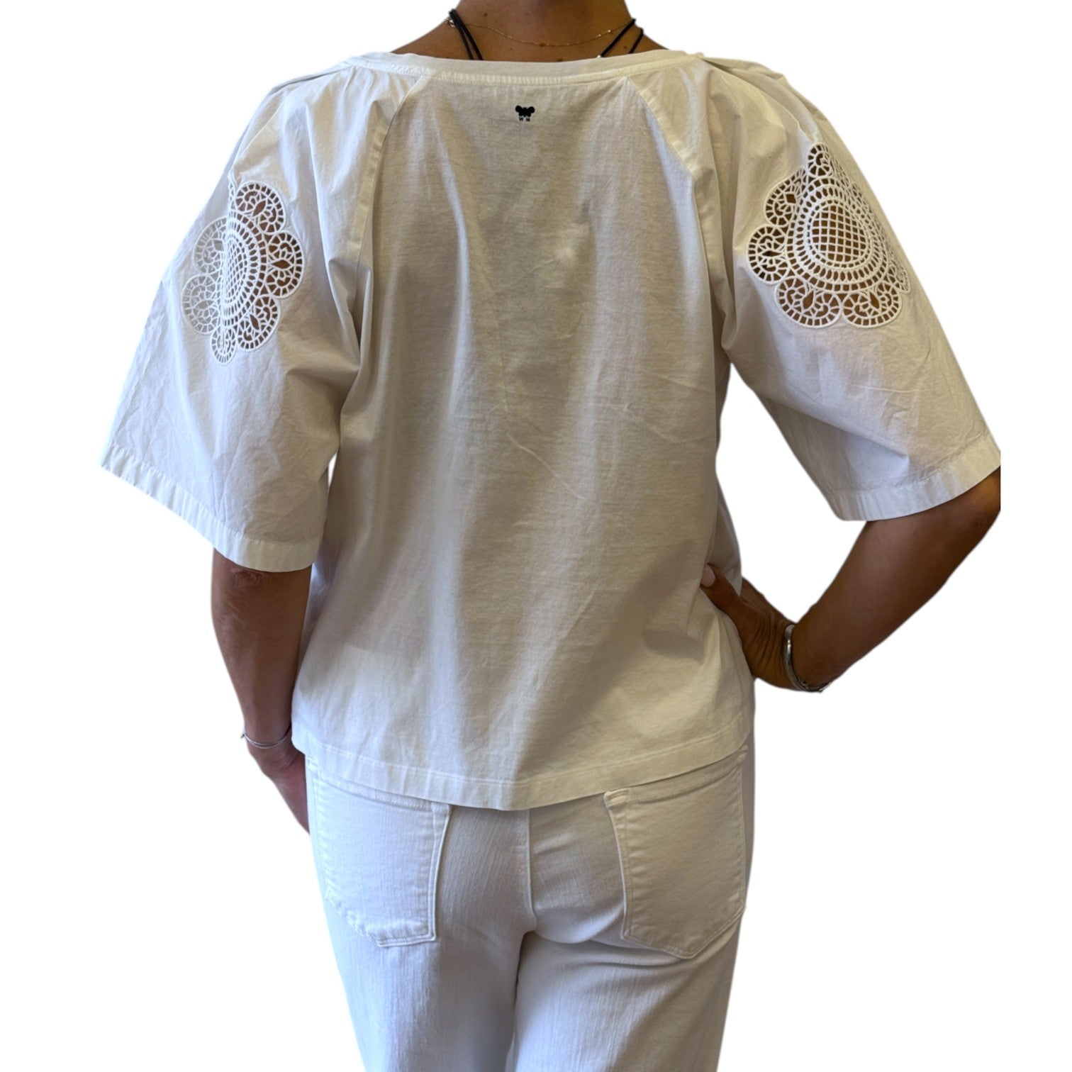 Brandsamsara Max Mara Weekend white cotton top featuring intricate lace cut-out details on the short sleeves