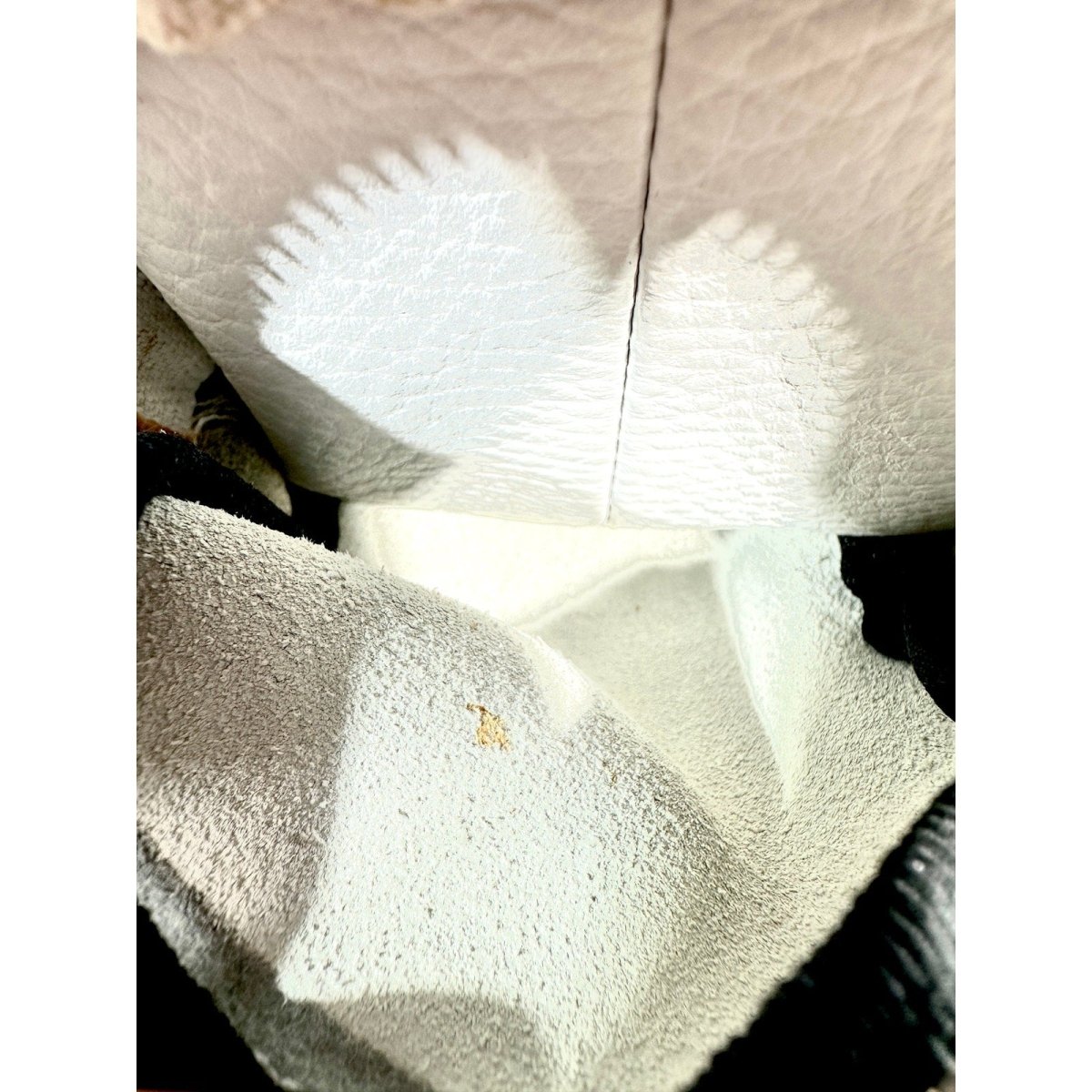 BURBERRY LONDON Leather Shoulder Bag - Brandsamsara