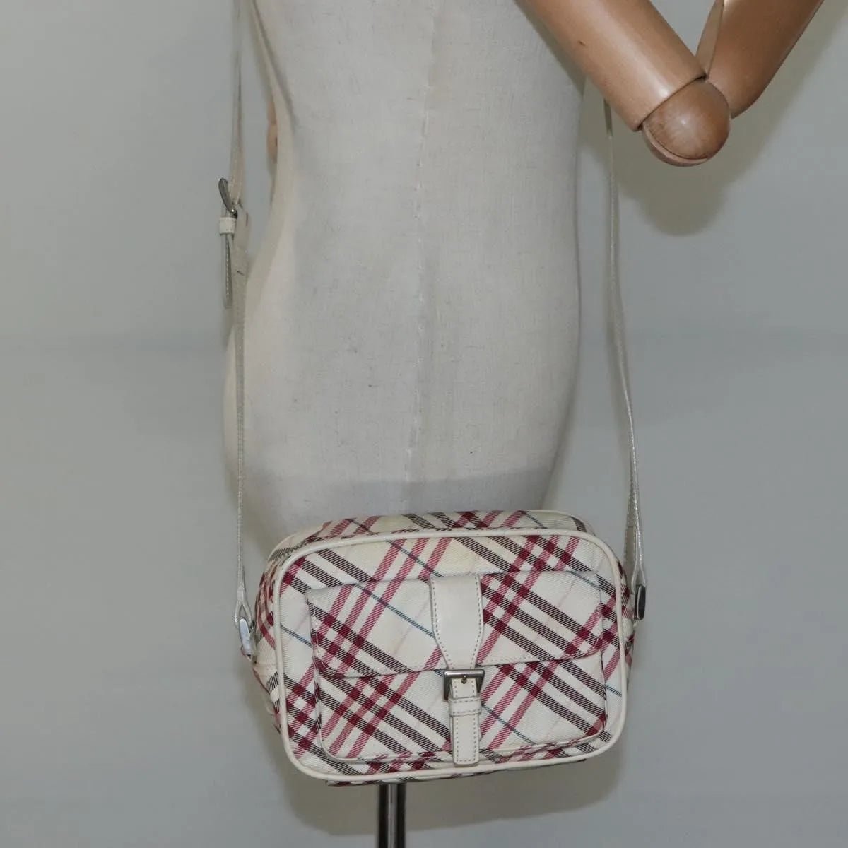Burberry Nova Check Blue Label - Brandsamsara