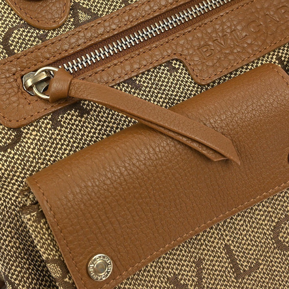 Bvlgari Logomania Handbag - Brandsamsara