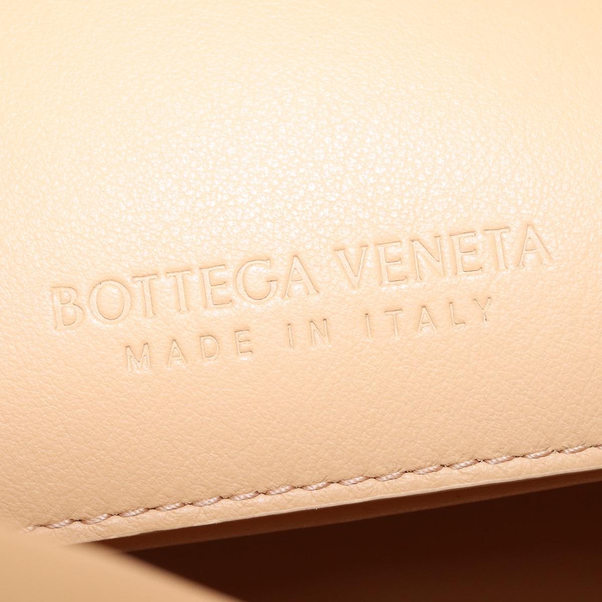 Bottega Veneta Beak Leather, Beige, Leather, Tote Bag