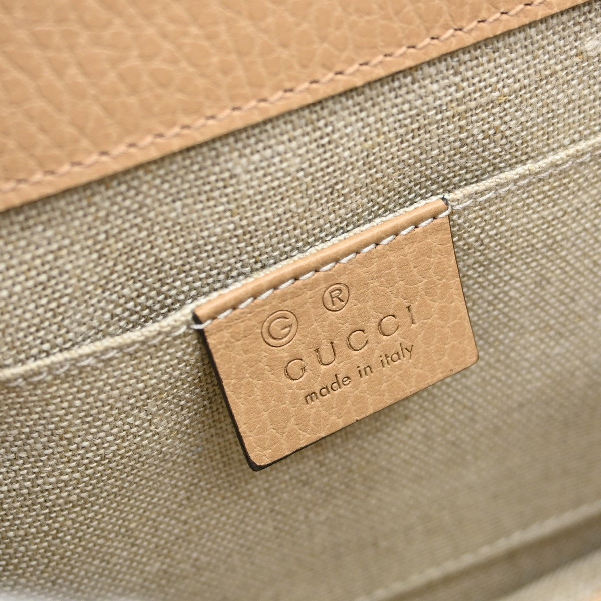 Gucci Interlocking Leather, Beige, Leather, Shoulder Bag