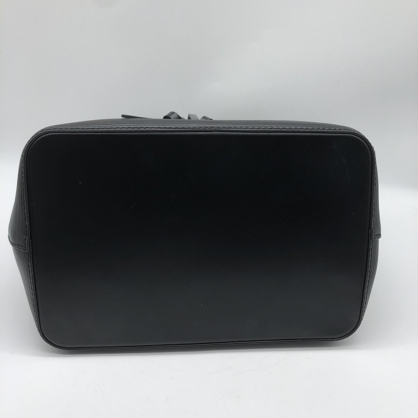 Louis Vuitton NeoNoe Epi Leather, Black, Leather, Handbag