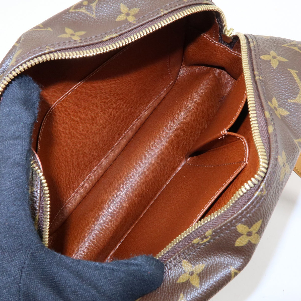 Louis Vuitton Cite Monogram Canvas, Brown, Canvas, Handbag